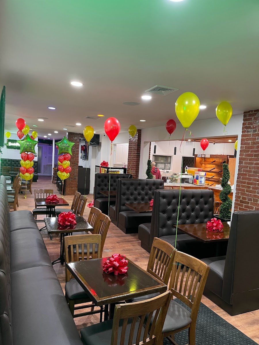 El Jardín Restaurant & Bakery